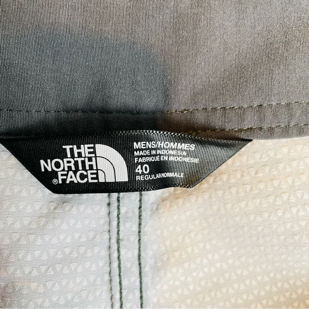 The North Face Men’s Size 40 R Board Shorts Swim Trunks Spring Green Pot Print